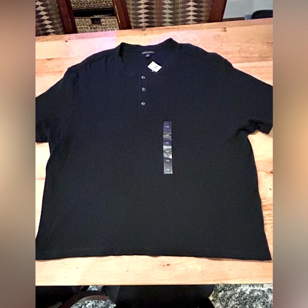 BANANA REPUBLIC men’s black short sleeve shirt w/front buttons. Tags, new, XXL